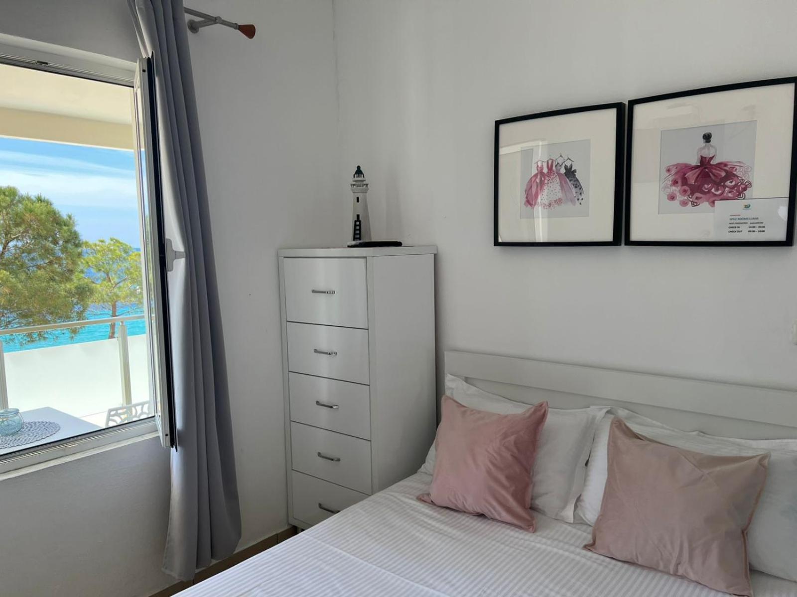 Spile Rooms Lukas Himare Exterior photo